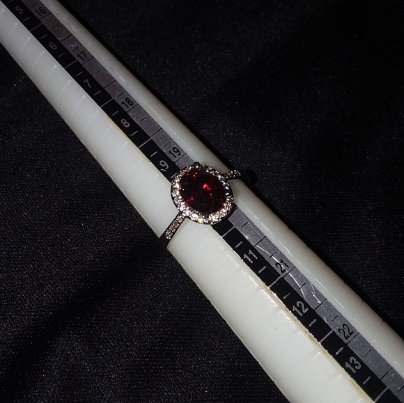 Pretty! Red Oval CZ Ring size 10- New w/out Tag🌷 - Picture 2 of 6